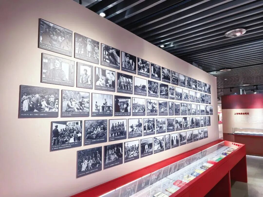 打卡内蒙古文学馆“坐标”特展，致敬最可爱的人！ 第15张