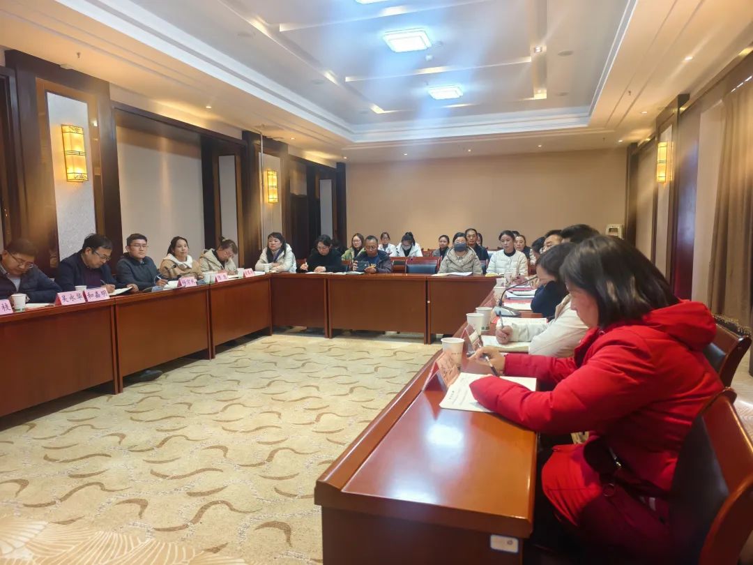 香职新闻|香格里拉职业学院与迪庆州人民医院开展迪庆州市域产教联合体挂牌仪式(图3) 香职新闻|香格里拉职业学院与迪庆州人民医院开展迪庆州市域产教联合体挂牌仪式(图3)