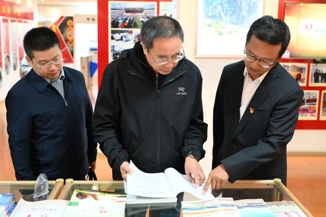 深化教科技人才融合 赋能迪庆旅游高质量发展——省政府参事调研香格里拉职业学院纪实(图3)