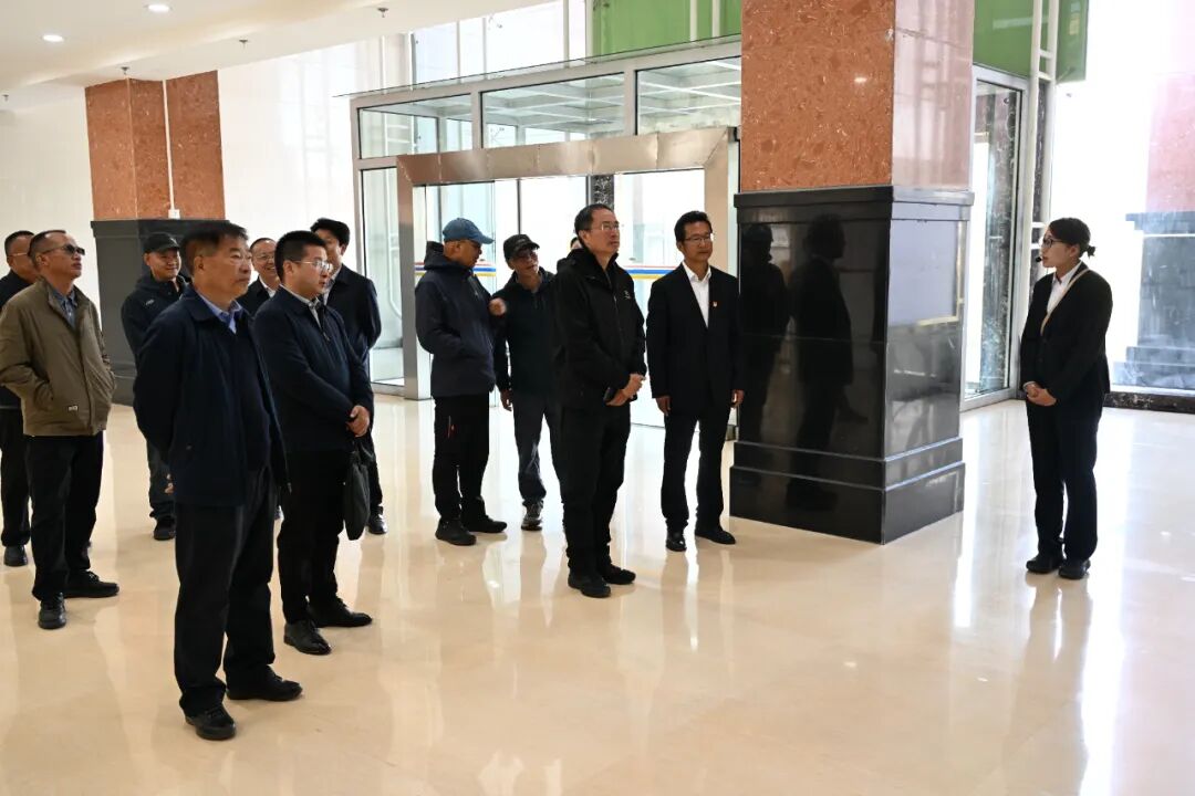 深化教科技人才融合 赋能迪庆旅游高质量发展——省政府参事调研香格里拉职业学院纪实(图2)