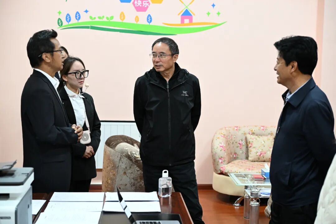 深化教科技人才融合 赋能迪庆旅游高质量发展——省政府参事调研香格里拉职业学院纪实(图4)