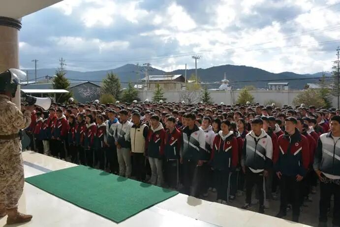 ��ְ���ţ��ýŲ���������֮· ��ʵ�������ഺ���ߡ�ԺУ��֯400����ʦ����չ��ʾ�����(ͼ7)