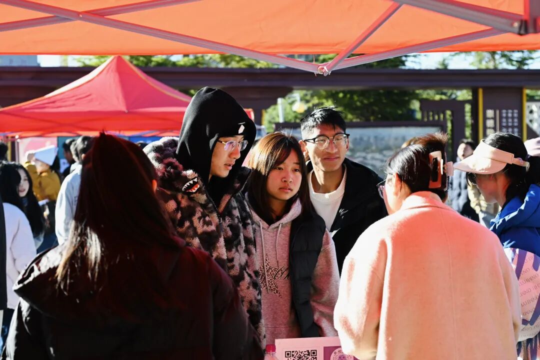 学院（校）举行2025年校园双选会暨2026届毕业生实习推荐会(图4)