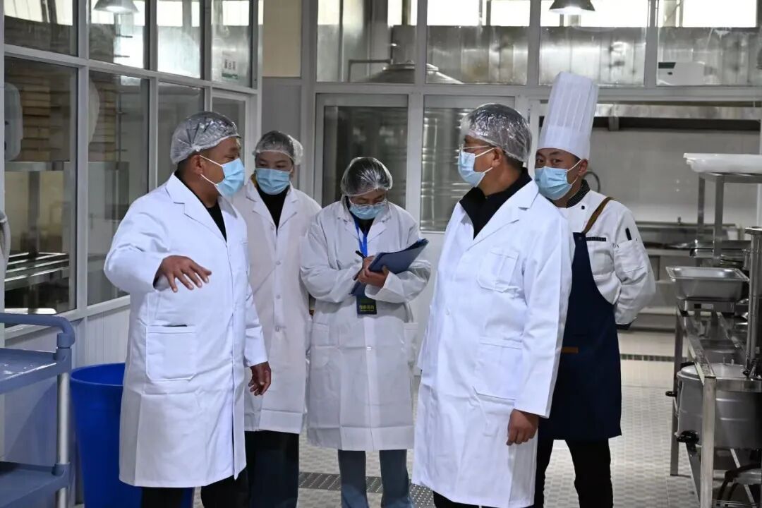  ԺУ�ٿ��������ν̸���У����У԰�͹���ר�����(ͼ2)