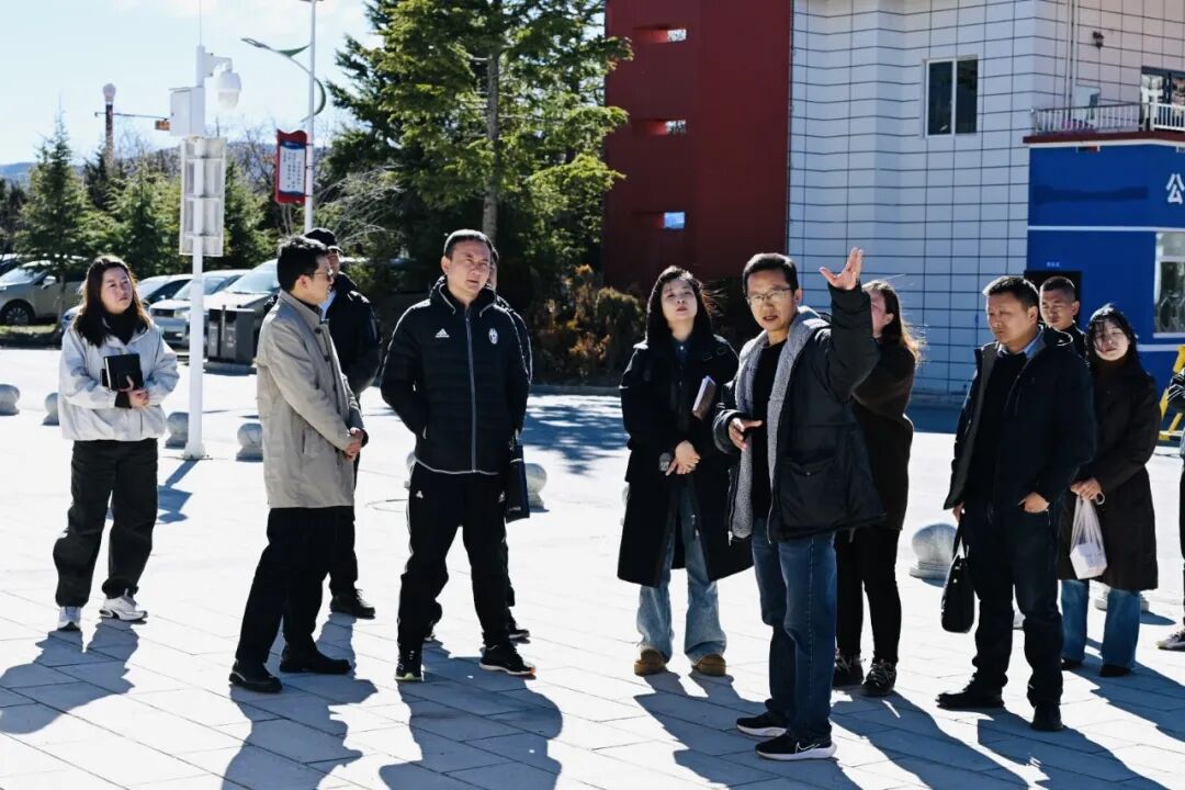 迪庆州工匠学院调研探索产教融合共生新范式(图1)