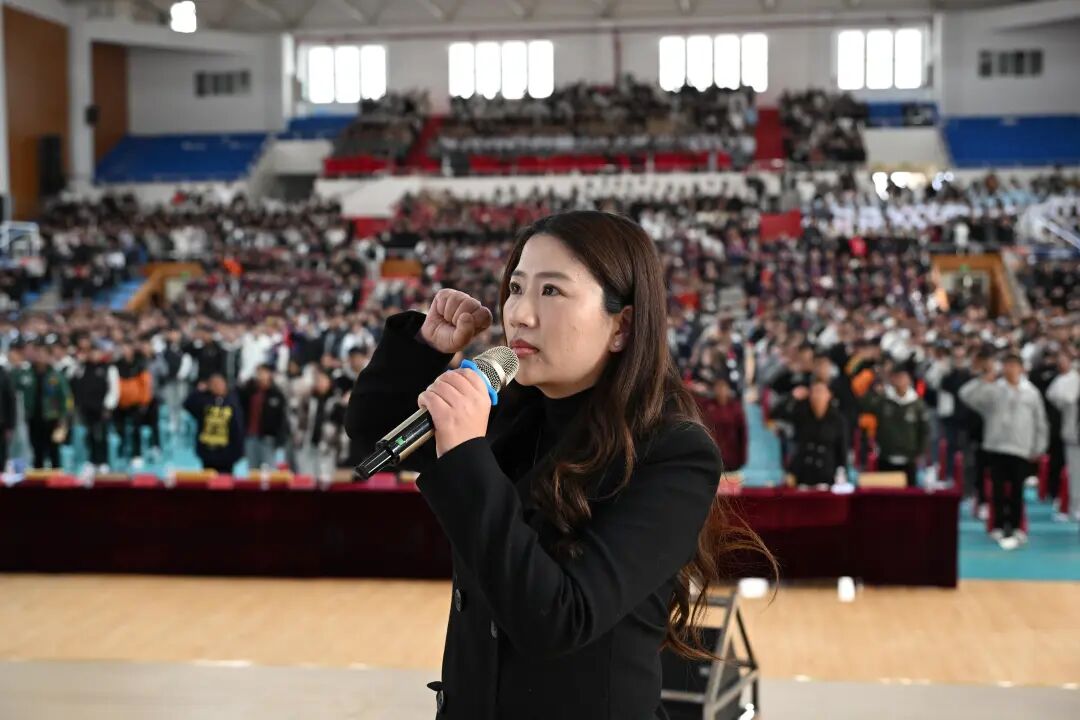 香职新闻｜筑牢网络安全防线  共护数字时代国家安全——学院校组织开展4·15全民国家安全教育日宣讲活动(图4)