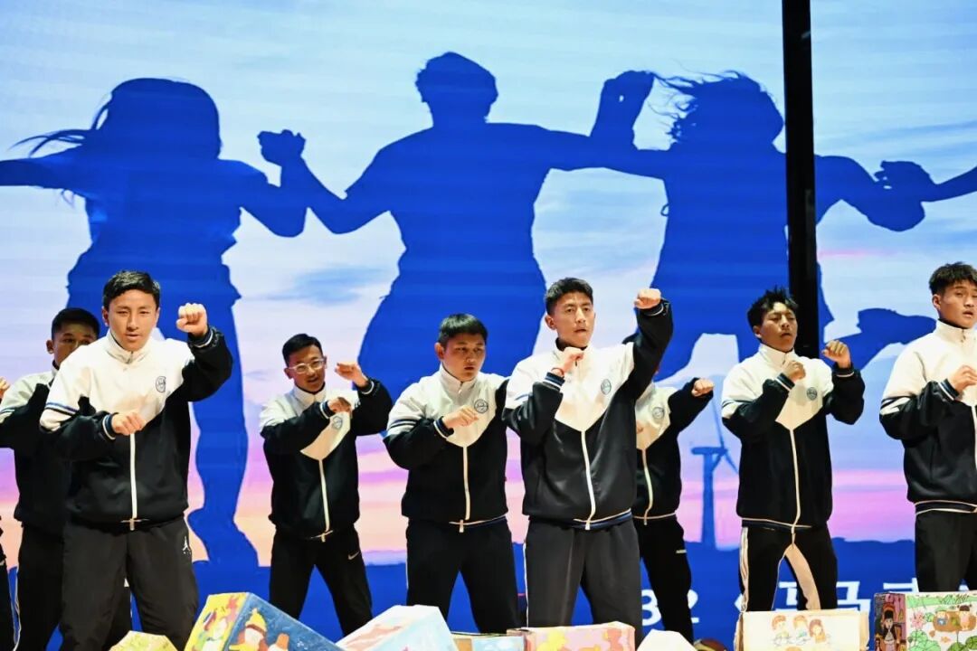 香职动态 | “匠心筑梦，青春起航”——师范教育部举行2025届毕业仪式(图14)