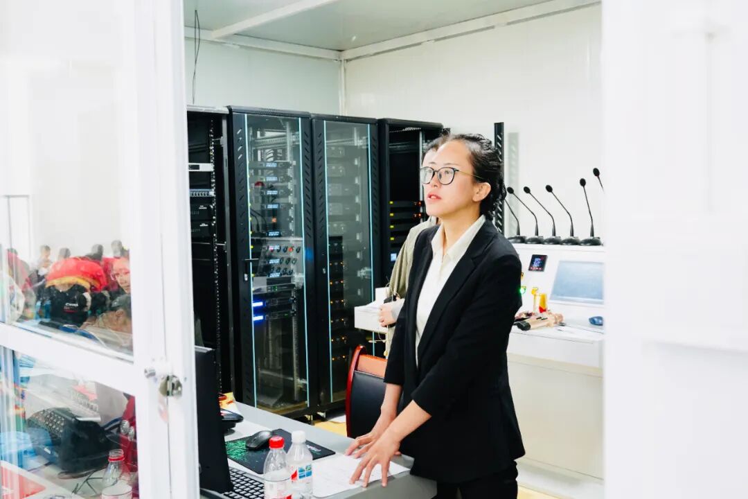 ��ְ��̬ | ����logo�ٷ���վ���߹ۿ���� �����������е�רҵѧУУ԰�Ļ�������Ļ�������¾�ÿһλĻ��Ӣ�� ?(ͼ3)