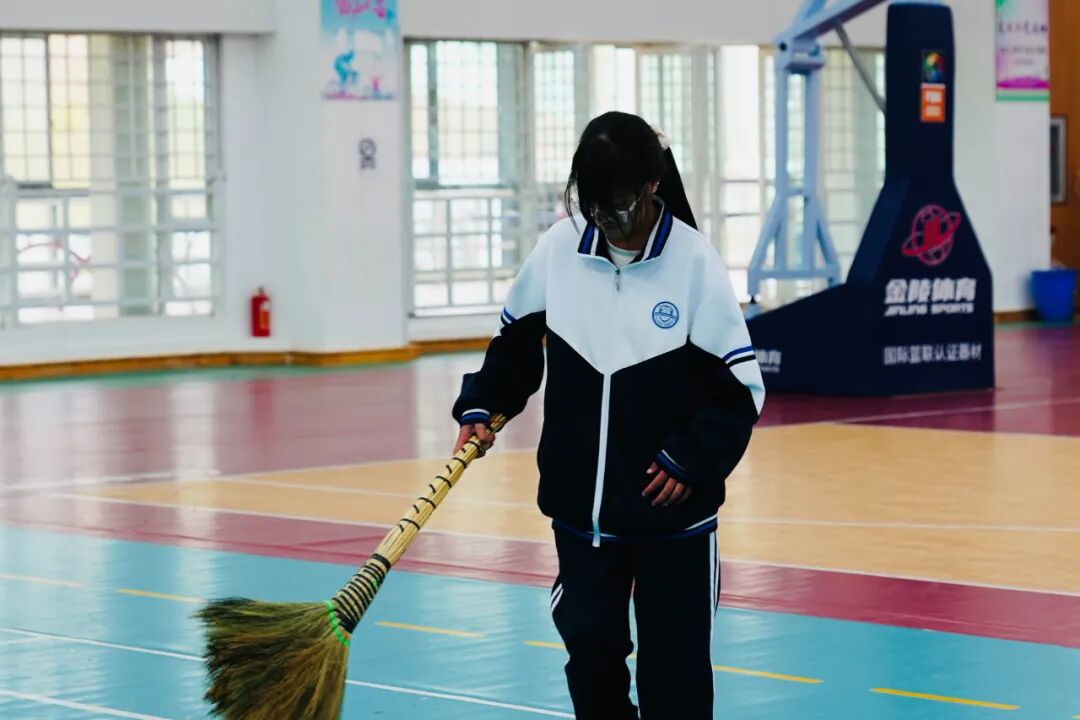 ��ְ��̬ | ����logo�ٷ���վ���߹ۿ���� �����������е�רҵѧУУ԰�Ļ�������Ļ�������¾�ÿһλĻ��Ӣ�� ?(ͼ17)