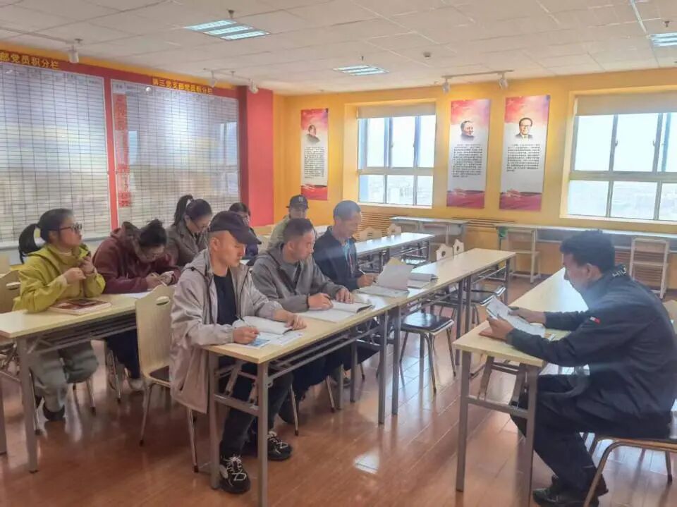 党建视窗 | 学校第二党支部开展反分裂反渗透主题党日活动(图1)