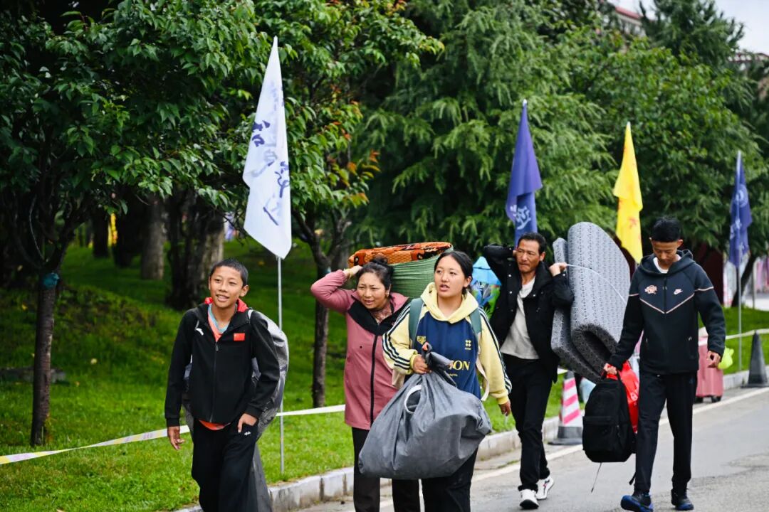 ѧԺУ��ְרҵ������ѧ(ͼ2)