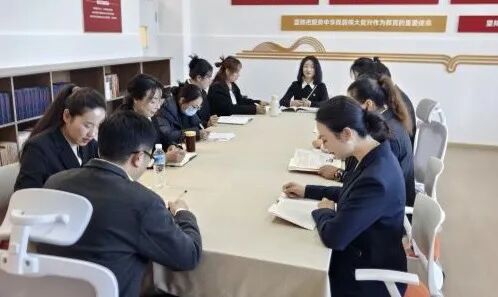 学院第一党支部开展专题党课 深化建党精神学习(图1)