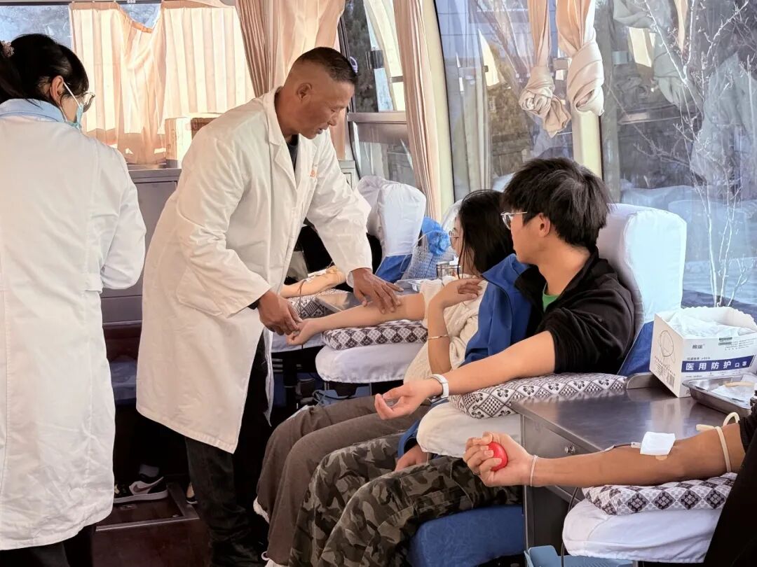 ѧԺʦ��ӻԾ�����޳���Ѫ�(ͼ5)