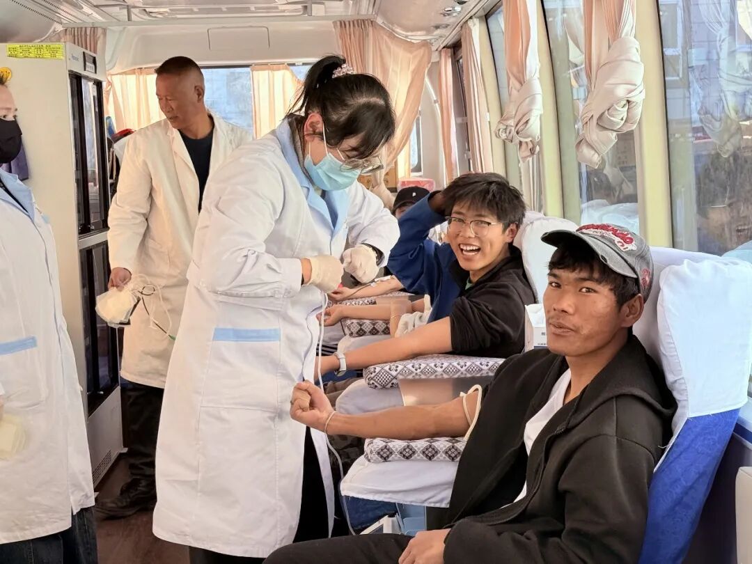 ѧԺʦ��ӻԾ�����޳���Ѫ�(ͼ4)