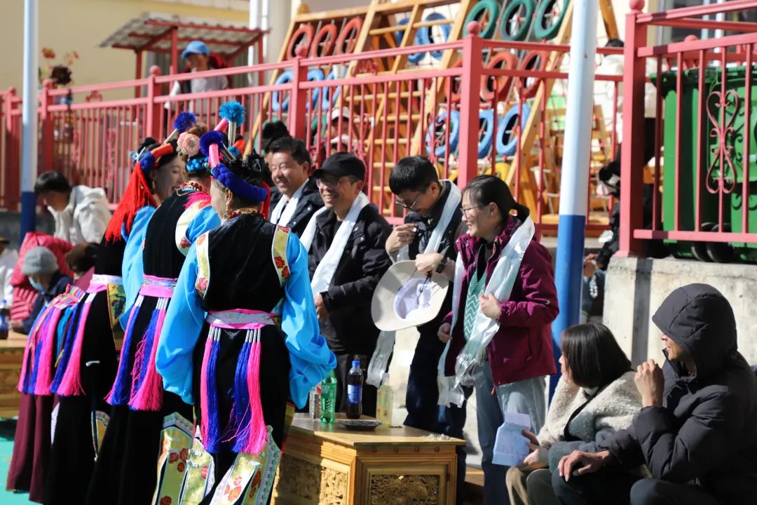 香职新闻|“四扶”并举 共绘发展新篇章—院校赴乡村振兴联系点德钦县燕门乡禹功村开展巩固拓展脱贫攻坚成果同乡村振兴有效衔接系列活动(图3) 香职新闻|“四扶”并举 共绘发展新篇章—院校赴乡村振兴联系点德钦县燕门乡禹功村开展巩固拓展脱贫攻坚成果同乡村振兴有效衔接系列活动(图3)