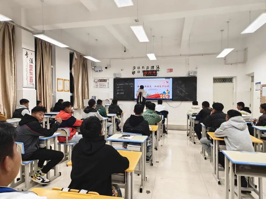  ѧԺУ��չ���սʤ��80����������(ͼ6)