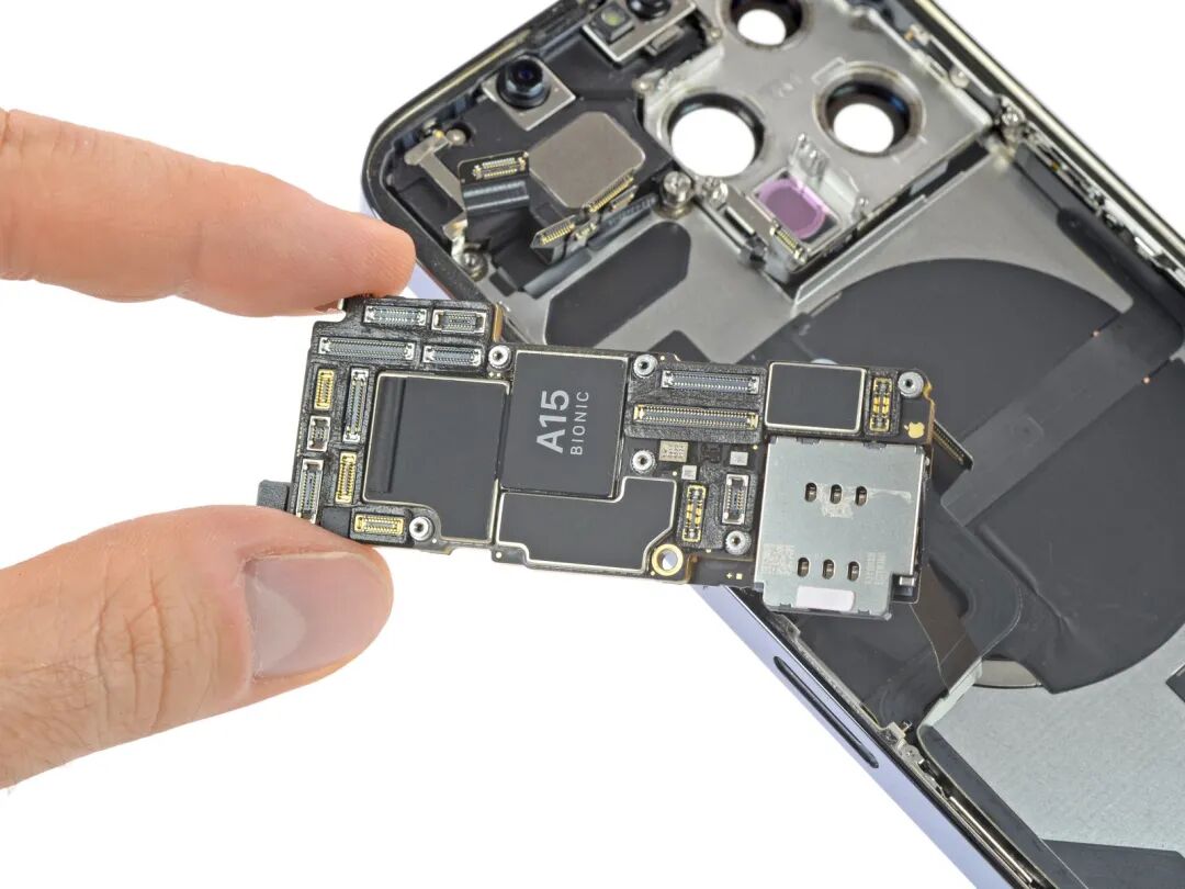 iFixit 拆解 iPhone 13 Pro 高清大图分享的图20