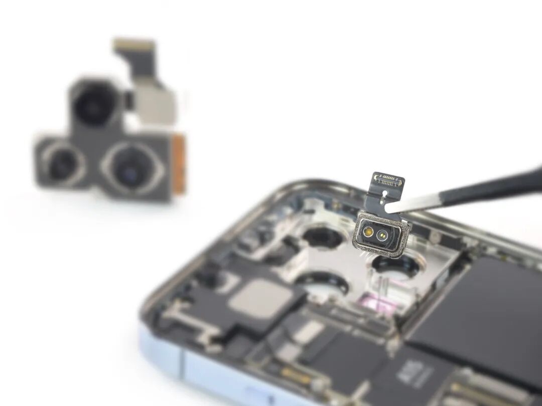iFixit 拆解 iPhone 13 Pro 高清大图分享的图13