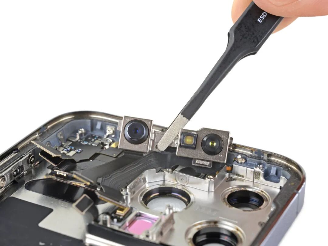 iFixit 拆解 iPhone 13 Pro 高清大图分享的图26