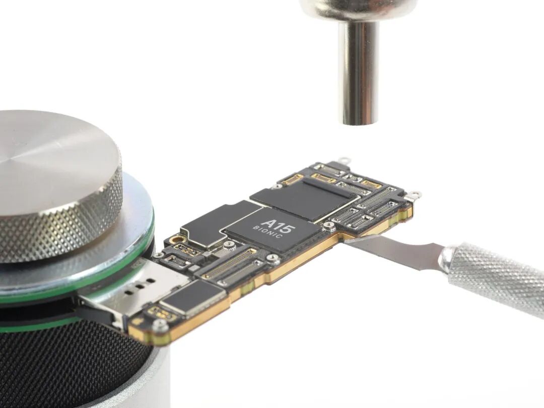 iFixit 拆解 iPhone 13 Pro 高清大图分享的图22