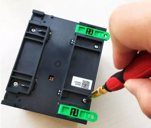 施耐德PLC内部拆解，看起来相当过瘾！的图3