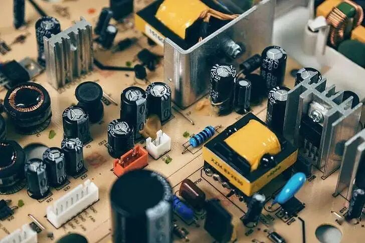 電容器故障而導致跳閘，該如何解決？的圖2