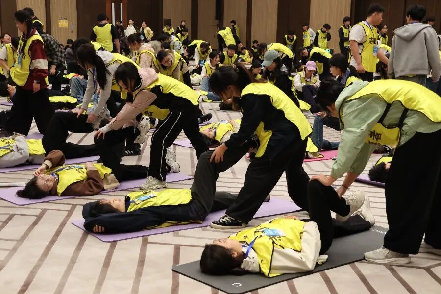 青春护航马拉松，志愿温情暖雄安——康复医学院学子圆满完成雄安马拉松志愿服务