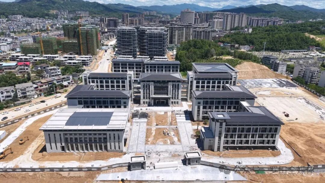 罗田县葆心中学建设项目“热”力全开