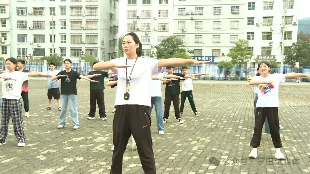 弘扬三大精神 展示榜样风采