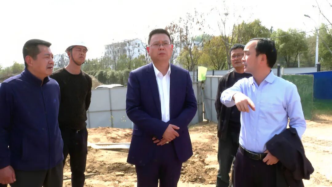 周黎调研城区排涝管网项目建设工作