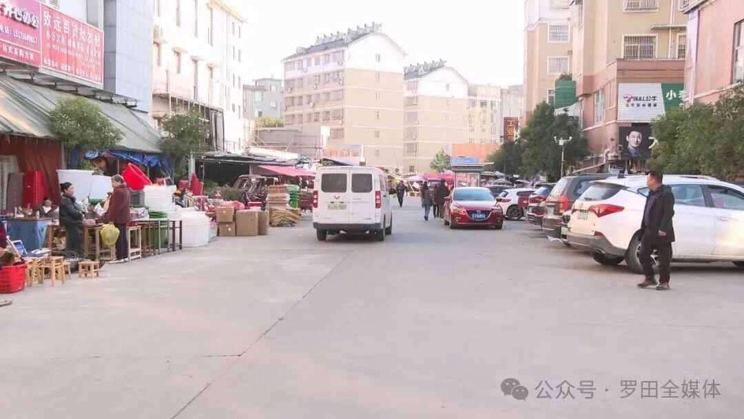 罗田县城管执法局：百日攻坚拆违建 社区焕新惠民生