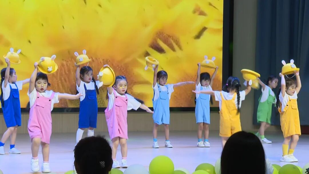 城南幼儿园凤城园区：双节同庆乐翻天 “粽情端午 童趣六一”文艺汇演精彩纷呈