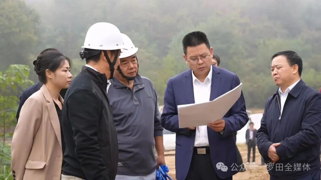 周黎到平湖乡调研乡村道路建设 文旅项目发展等工作