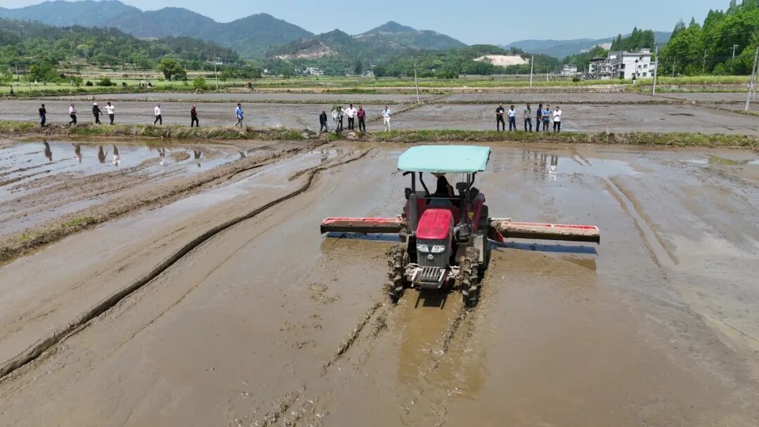 罗田县大力推广机械化 跑出农业生产加速度