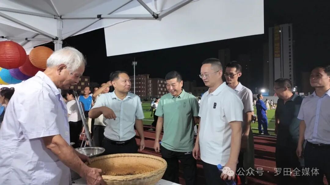 中医药文化夜市亮相篮球赛决赛 沉浸式体验中医国粹魅力