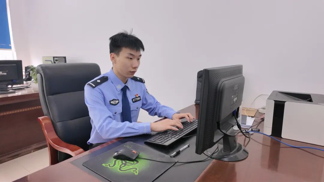 黄冈五一劳动奖章获得者文茂：以赤诚之心 护岁月无恙