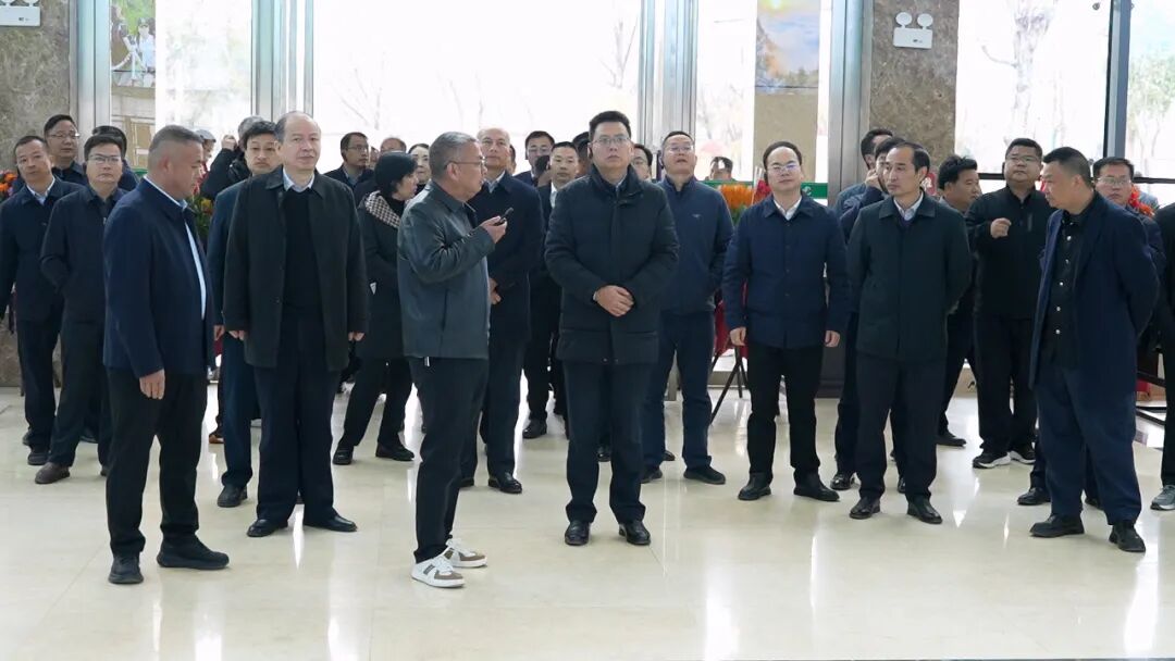 周黎任罗田县委书记