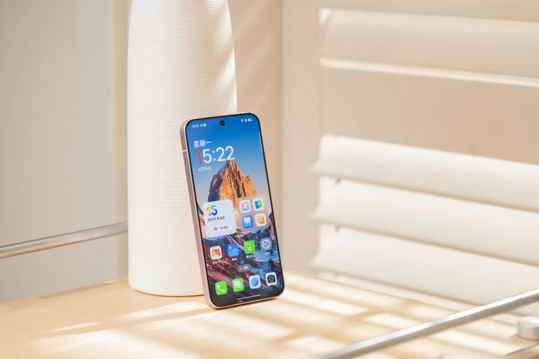 如何定义“真香”？2025小屏旗舰选购指南