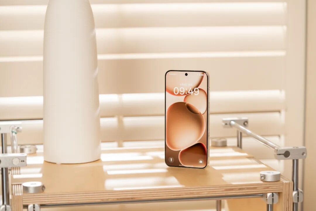 如何定义“真香”？2025小屏旗舰选购指南