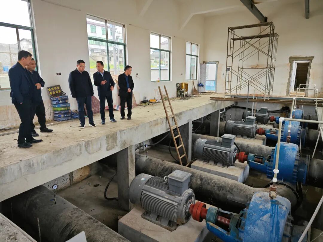 湘阴县刘世奇在鹤龙湖镇岭北镇督导防汛备汛工作