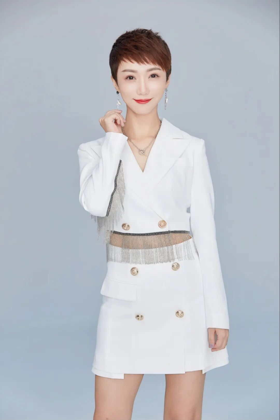 莎娜,制作人,新生代主持人.