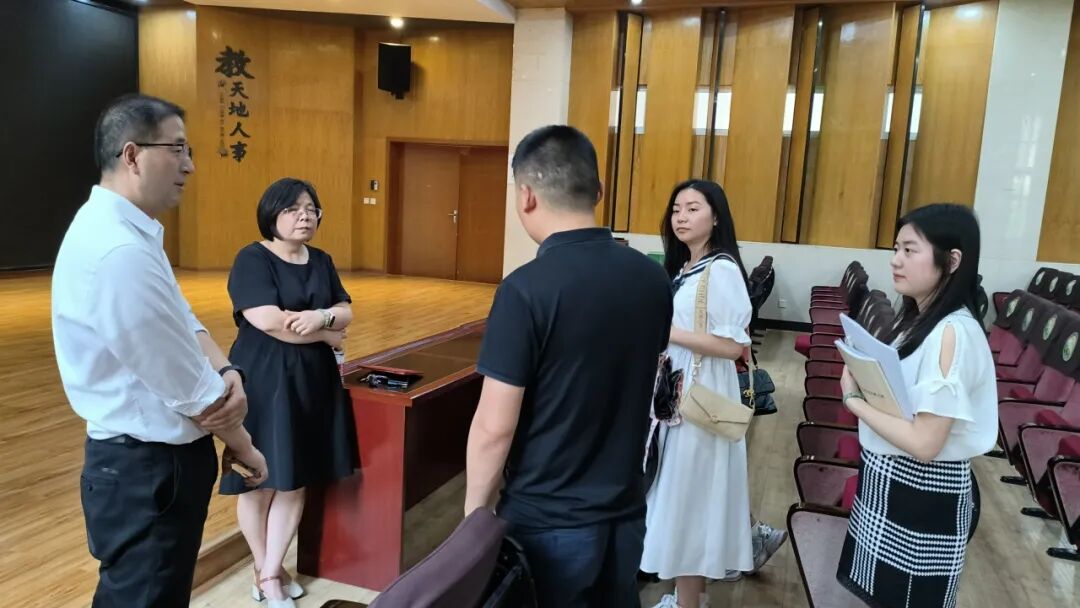 随后,匡贵勤律师从学校,教师的角度出发,详细讲解了治理校园欺凌的