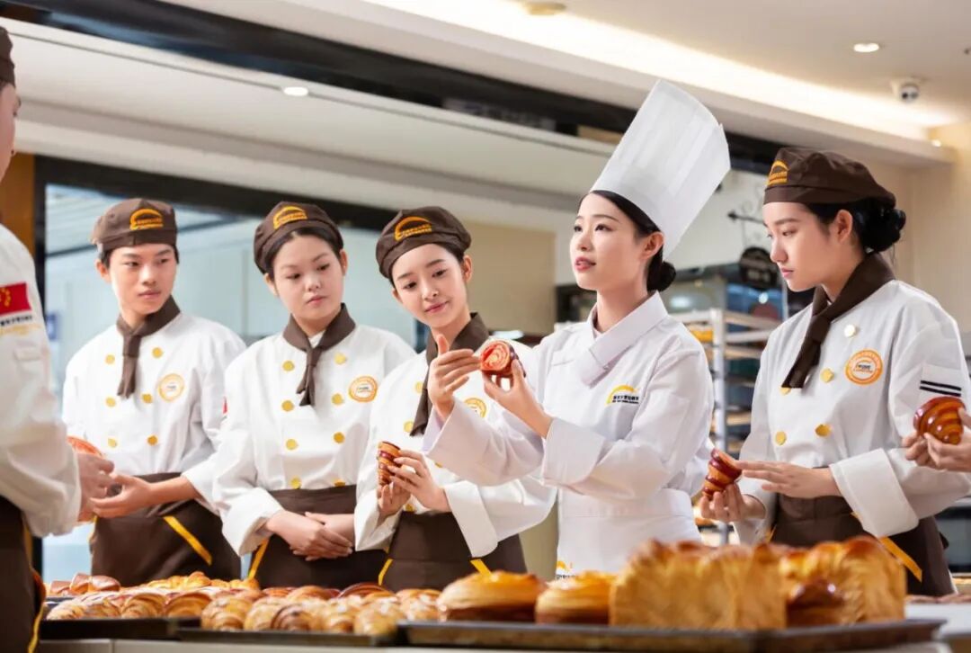 口碑好的西點(diǎn)學(xué)校_西點(diǎn)學(xué)校哪個(gè)_哪個(gè)學(xué)校學(xué)西點(diǎn)比較好