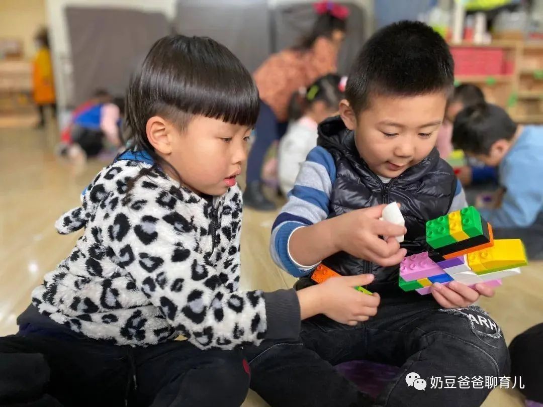 第一天上幼儿园就知道她强的可怕