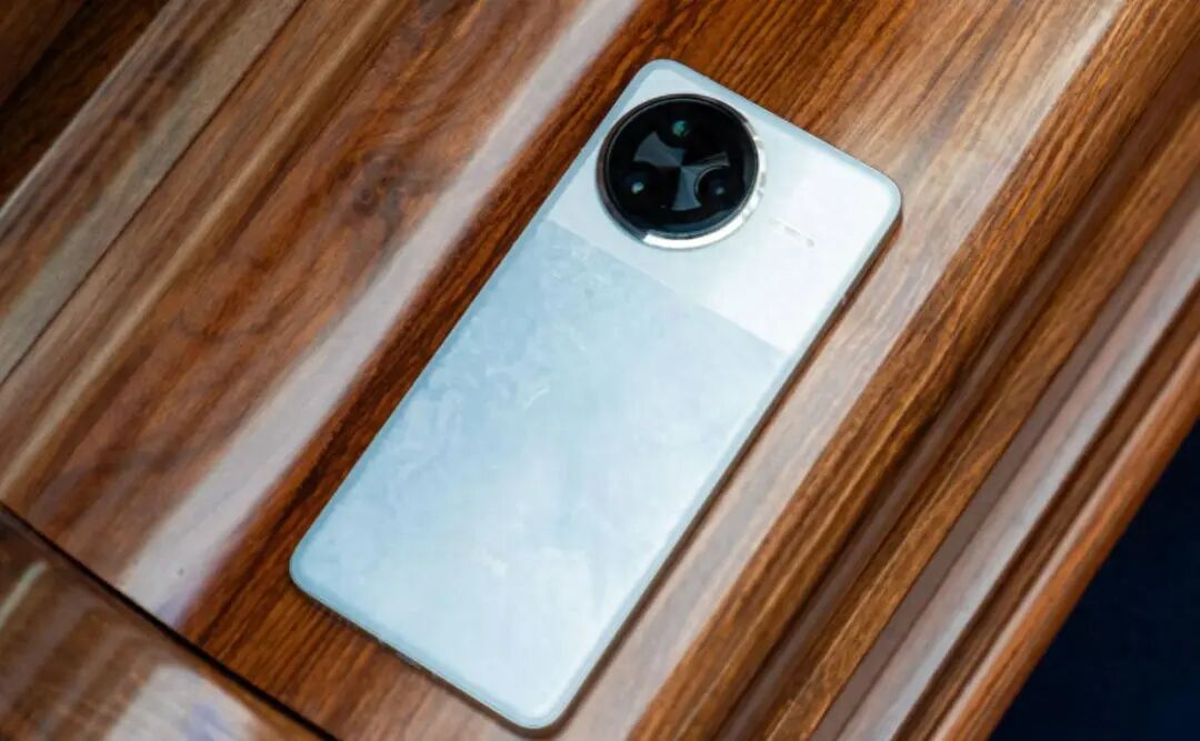 2025近乎“完美”的3款手机，性能、拍照、续航都在线，没有短板