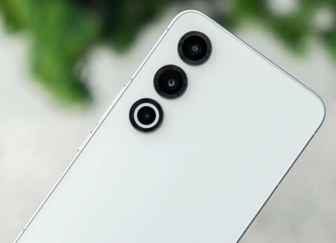 价格“雪崩”的4款手机，现在入手纯捡漏，还能再用四五年