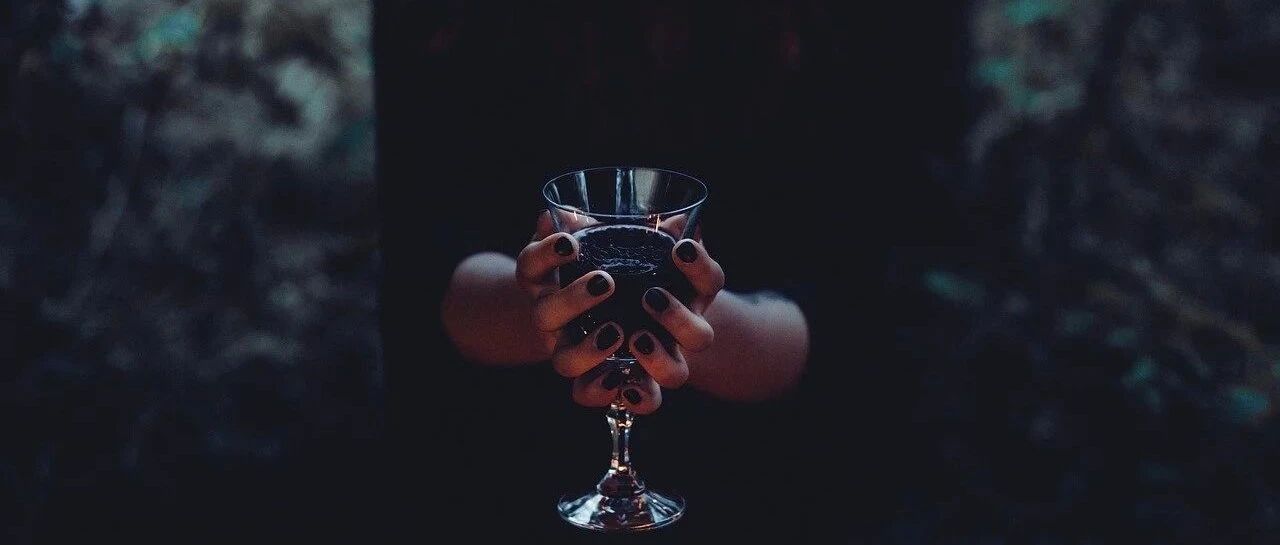 我是刘太太，因为一个小偷，做了10年高太太。