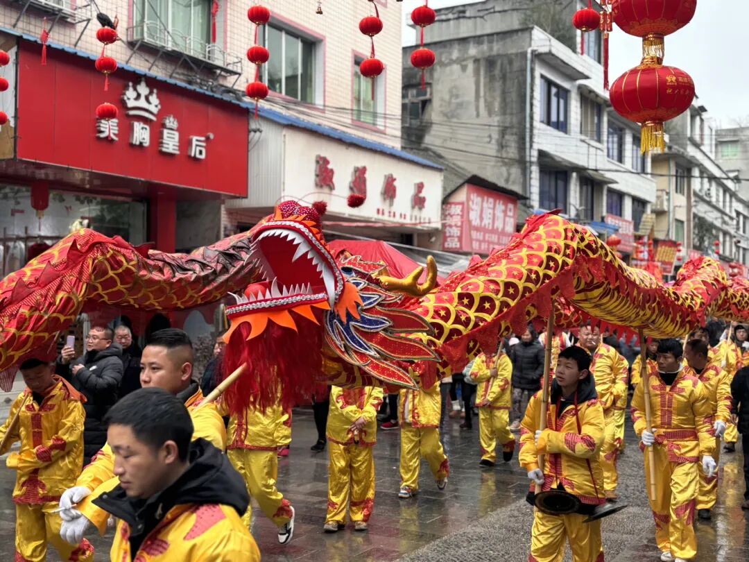 锣鼓响舞龙起湄潭永兴镇第二届舞龙大赛闹新春