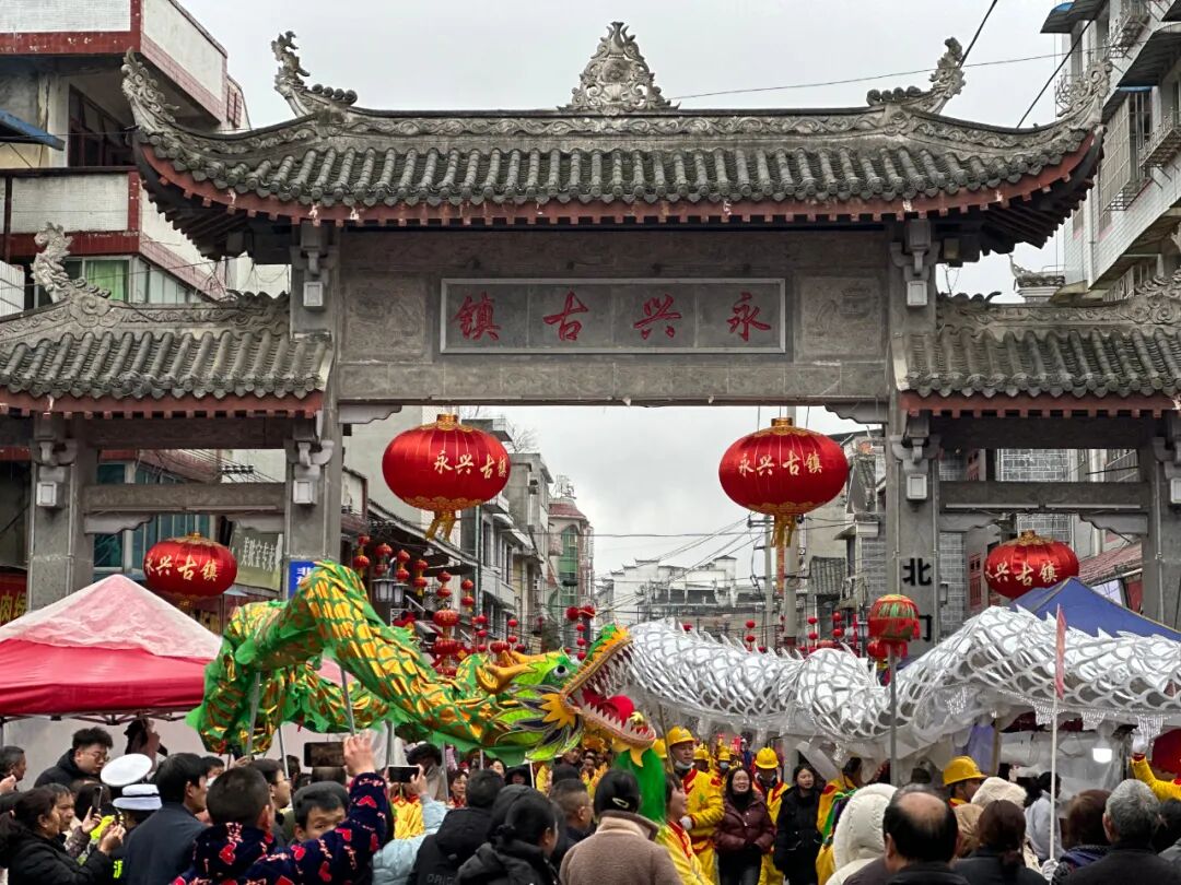 湄潭永兴镇第二届舞龙大赛闹新春!-湄潭县人民政府