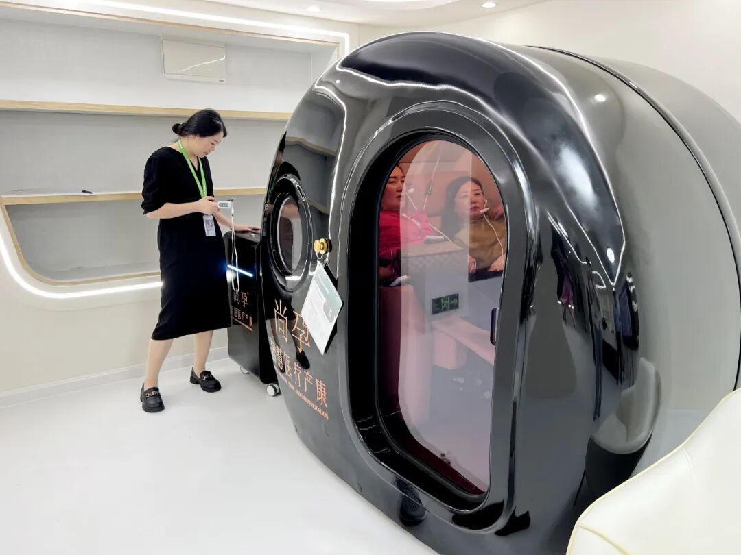 为什么医疗设备这么贵于重庆，“医”见未来 ｜ 首家尚孕智慧医疗产康体验中心开放暨品鉴会圆满举行_https://www.jmylbn.com_新闻资讯_第16张